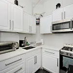 Monthly Nyc Rentals- Comfortable 1 Bedroom Apartment
