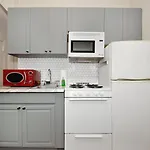 Monthly Nyc Rentals- Radiant 1 Bedroom Apartment