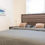 Monthly Nyc Rentals- Gorgeous 5 Bedroom Unit