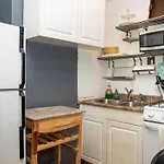 Monthly Nyc Rentals- Gorgeous 3 Bedroom Unit