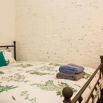 Monthly Nyc Rentals- Gorgeous 3 Bedroom Unit