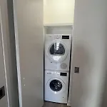 Luxury 2 Bd Unit In Financial District