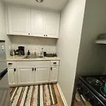 Private 1 Bd Bedroom In Upper Montclair