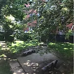 Private Studio Suite With Separate Entrance & Backyard, Quiet Brooklyn Stay