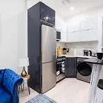317 Ues Apartments