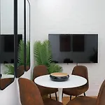 1290-16 New Renovated 2 Bedrooms In Ues