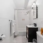 Chelsea Vista Ii By Rove Travel 2br Ph With Rooftop *