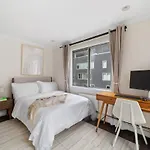 Chelsea Vista Ii By Rove Travel 2br Ph With Rooftop