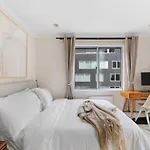 Apartment Chelsea Vista Ii By Rove Travel 2br Ph With Rooftop *