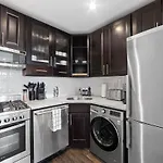 Chelsea Vista Ii By Rove Travel 2br Ph With Rooftop New York