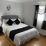 Lovely 3Bd 1Bath In Apt