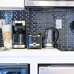 69-4A Quality New Prime Lower East 1Br Apt