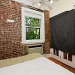 Apartment Charming 3-bedroom In Midtown West *