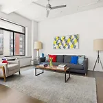 Modern 3Bdr Apartment With Roof Top