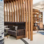 The Vibe On 5Th XIII Vibe 8762