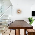 75-4a Brand New 3br Prime Ues W D In Unit *