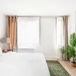 75-4a Brand New 3br Prime Ues W D In Unit