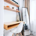 Apartment 75-4a Brand New 3br Prime Ues W D In Unit
