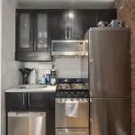 Rustic Nyc In Trendy Hudson Yard Apartment New York