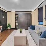 Walkable Paradise Heart Of The Apartment *