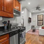 Stylish Escape Modern 2Br Condo On Prince Street