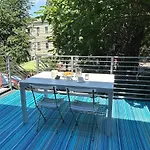 Serene Brooklyn Escape Near Cafes & Park, Sleeps 5 *