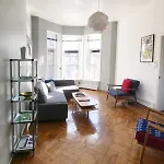 Apartment Serene Brooklyn Escape Near Cafes & Park, Sleeps 5 *