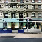 Midtown Studio W Doorman Gym Nr Msg Nyc-143