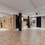 Life Hotel 4*