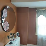 Queens Chateau