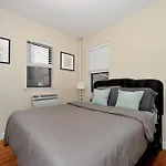 Comfy 1 Bed 1 Bath Apartment In Nyc