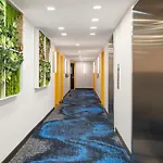 Hotel Glo Western Bronx Nyc New York