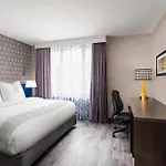 Glo Western Bronx Nyc Hotel New York