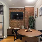 Apartment Stylish Retreat In Midtown Nyc Walk To Everything New York