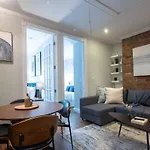 Stylish Retreat In Midtown Nyc Walk To Everything Apartment *