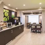 Hotel La Quinta By Wyndham Park New York