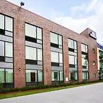 Days Inn Bronx