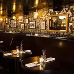 Hotel Refinery -