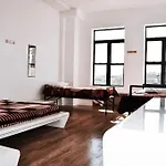 Hostel Ny Moore