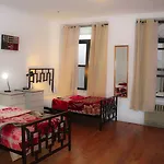 Ny Moore Hostel New York