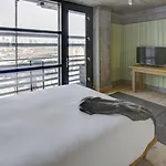 Boro 4*
