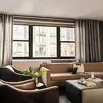 Charming Midtown East Suites By Sonder