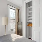 Midtown West Furnished Apartment 3Br