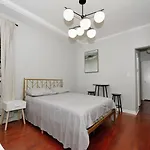 Cozy Near Park!, June To Aug 90 Days Required *