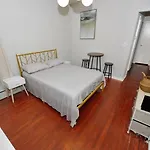Cozy Studio Near Central Park!, June To Aug 90 Days Stay Required