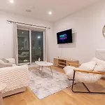Modern & Min Brooklyn Gem W Balcony Apartment