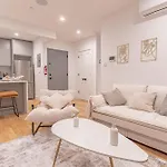 Modern & Min Brooklyn Gem W Balcony