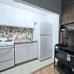 Apartment Steps From Empire State Building
