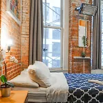 Metropolitan Studio Apartments Manhattan