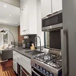 Sophisticated Stay In Vibrant Manhattan